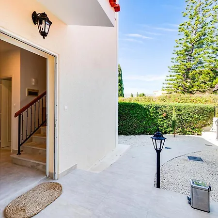 Villa Valentina By Ezoria Peyia