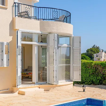 Valentina By Ezoria Peyia