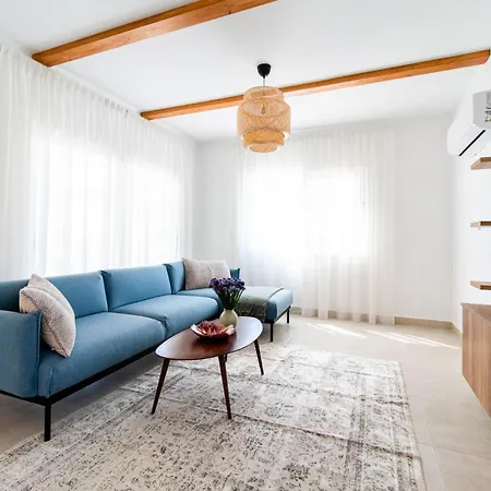 Villa Valentina By Ezoria