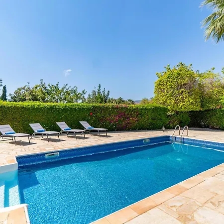 Valentina By Ezoria *