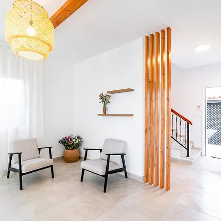 Villa Valentina By Ezoria *