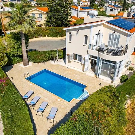 Valentina By Ezoria Peyia