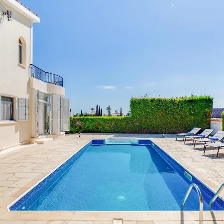 Villa Valentina By Ezoria Péjia