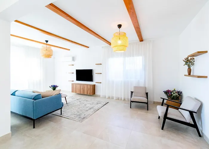 Vila Valentina By Ezoria Pegeia