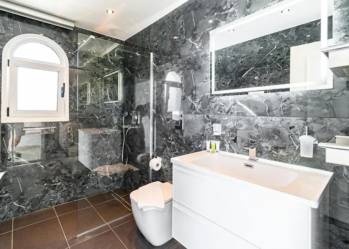 Valentina By Ezoria Vila