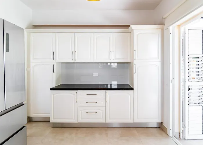 Valentina By Ezoria Vila Pegeia