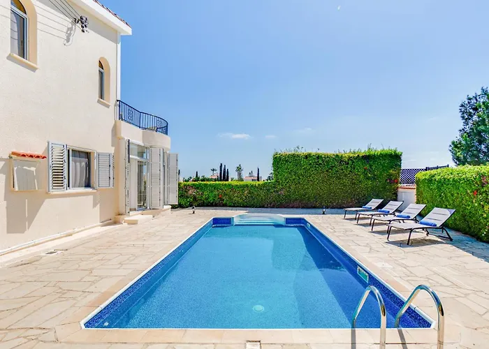 Vila Valentina By Ezoria Pegeia